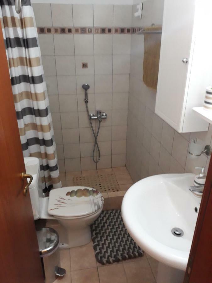 Deep Blue Apartman Lávrio Kültér fotó